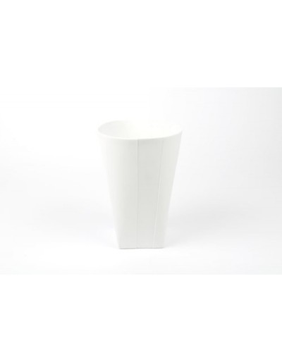 D&M Vase folded in high white ceramic 14 cm