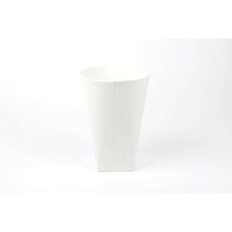 D&M Vase folded in high white ceramic 14 cm