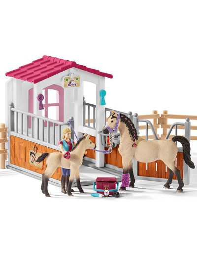 BOX WITH HORSES AND ANIMAL CARE