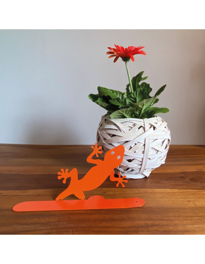 Mosquito coil holder gecko...